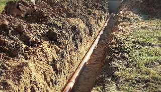 Копка траншей для водопровода в Узловой: цена за метр от 926 руб.